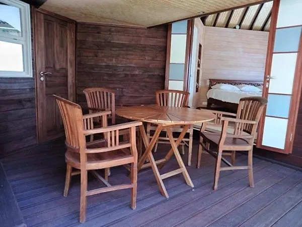 Fare Mama Fenua Plage Baleines Moorea Temae Teavaro Holiday home