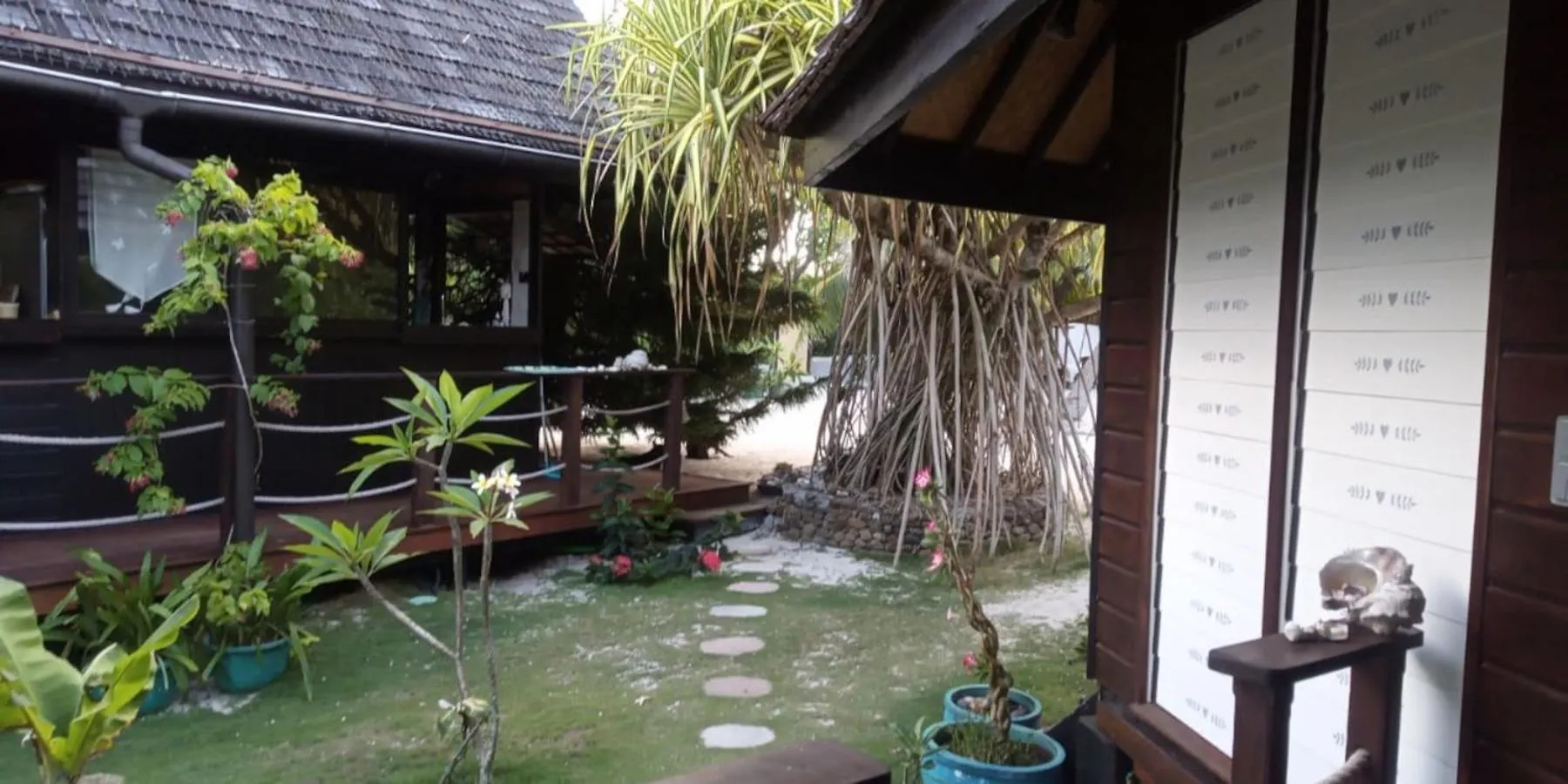 Fare Mama Fenua Plage Baleines Moorea Temae Teavaro Holiday home